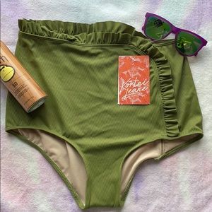 NWT Kortni Jeanne cascade green bottoms